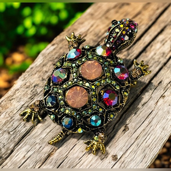 Colorful Jeweled Turtle Brooch - Picture 3 of 3